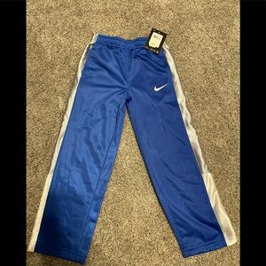Nike Kids Size 5
